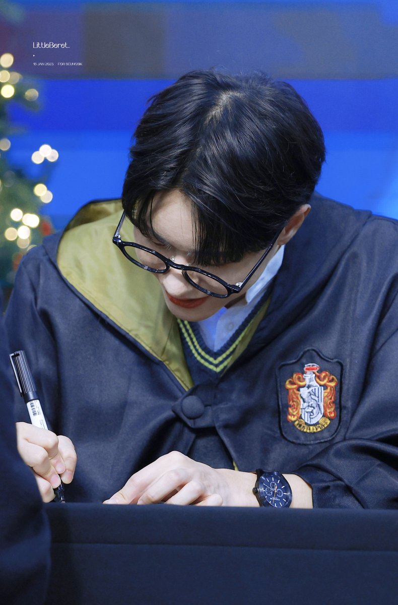LittleBeret0416's tweet photo. 230115 메이크스타 팬싸  

#강승식 #승식 #SEUNGSIK 
#빅톤 #VICTON https://t.co/VUAXVfTUSz