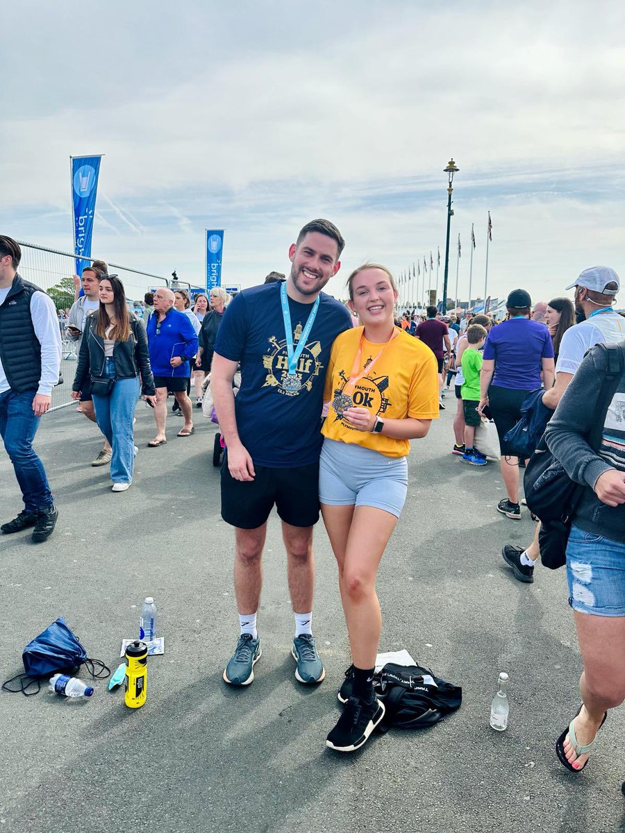 3 days until team Hugs take on the London Landmarks Half Marathon 

Jazzy and Chris have been training between gruelling shifts at Derriford Hospital and Jazzy fighting off covid earlier this year. 

Show them your support and donate to their page

justgiving.com/page/jazzy-goo…