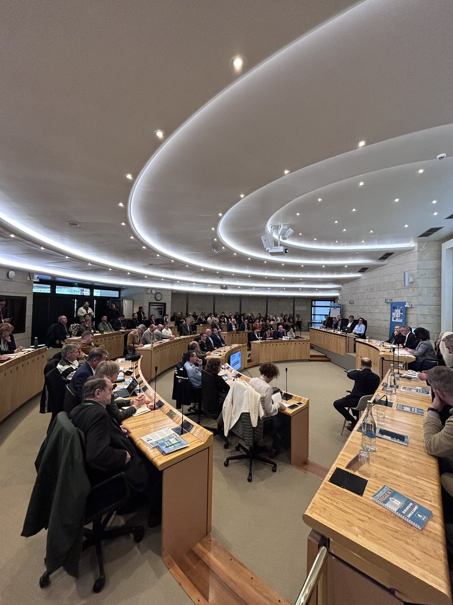 Baptiste Robert (@fs0c131y) on Twitter photo Ouverture de la 1ere édition du @_CyberTour au conseil départemental du Gers.
Ce matin devant un parterre dâĂ©lus et dâentreprises locales, avec mon partenaire en crime <a href="/samcette/">Samuel Cette</a> on Ă©changera sur lâĂ©tat de la menace cyber. Avec <a href="/Ajyle_fr/">Ajyle</a>, on continuera cette aprĂšs midi par une Ouverture de la 1ere Ă©dition du @_CyberTour au conseil dĂ©partemental du Gers.
Ce matin devant un parterre dâĂ©lus et dâentreprises locales, avec mon partenaire en crime <a href="/samcette/">Samuel Cette</a> on Ă©changera sur lâĂ©tat de la menace cyber. Avec <a href="/Ajyle_fr/">Ajyle</a>, on continuera cette aprĂšs midi par une