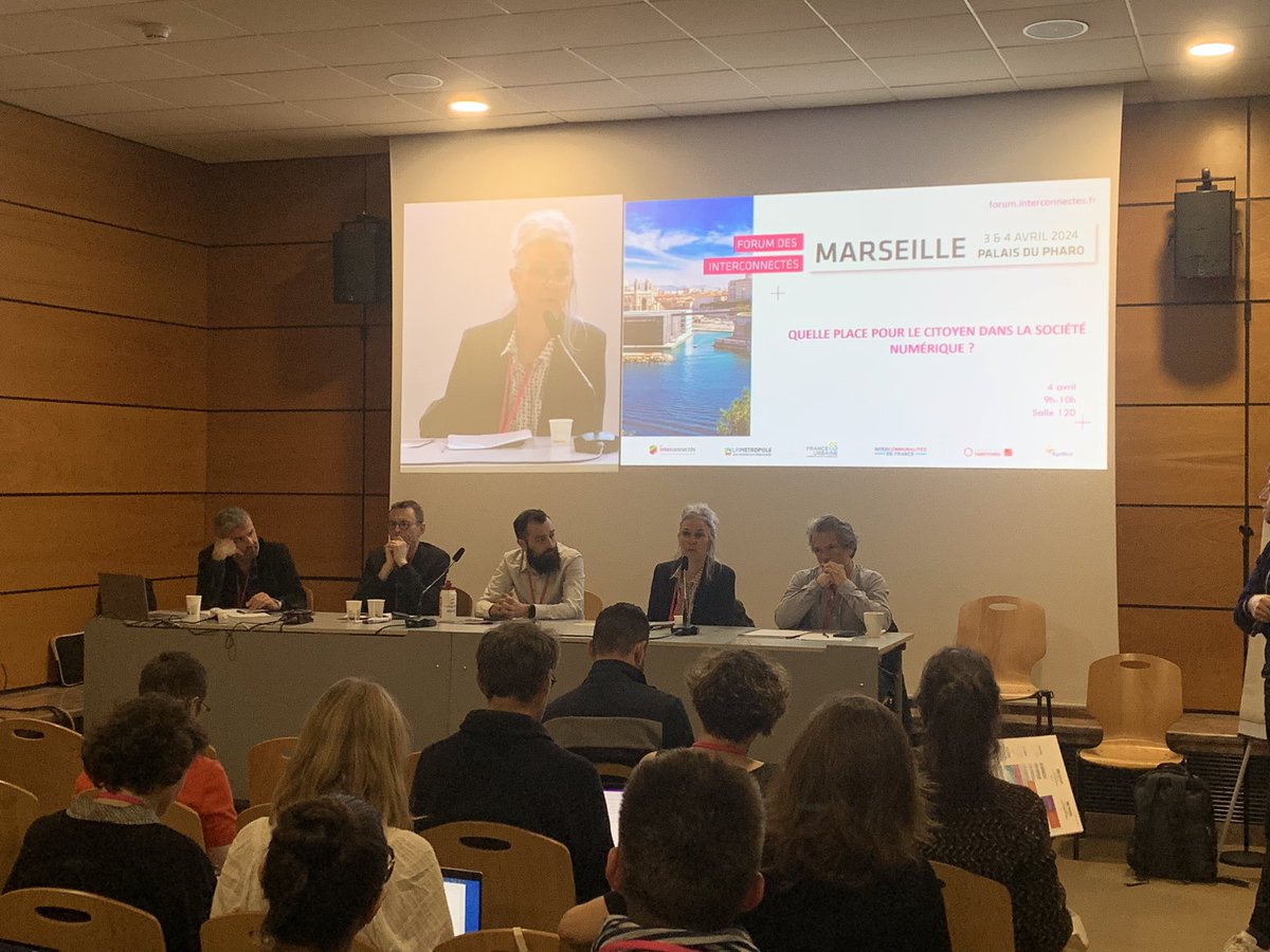 INTERCOnnectes's tweet image. 🔊 Début de la session « Quelle place pour le citoyen dans la société numérique ? » #FDI24

📍 Salle 120