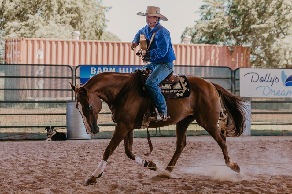 🎤 Tom Curtain is bringing a family-friendly event to Broken Hill tomorrow night, combining a horse and dog outback show and live music performances! 🐴

🎸 See what the show's all about and how to get tickets! 👉 barriertruth.com.au/outback-tour-c…

#TomCurtain #KatherineOutbackExperience
