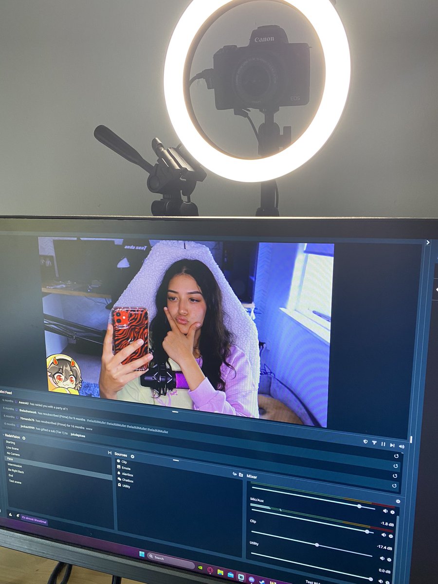 RedaVision4's tweet image. I am picking up streaming again!!

I’m changing it up, thinking about painting miniatures on stream! 

Along with the usual stuff; Just chatting, digital art and games. But this time I will be playing more story-rich games 🤍