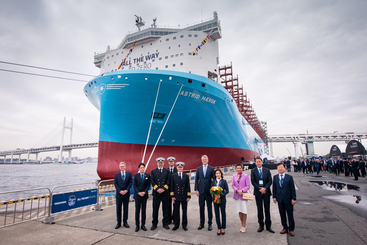 🎉 A big welcome to Astrid Mærsk, our 2nd methanol-enabled vessel to join the #Maersk ocean fleet. Named in a ceremony held today in Yokohama, Japan, it was christened by the vessel’s godmother Mrs. Liza Uchida, spouse of @NissanMotor CEO Makoto Uchida: maersk.com/news/articles/…