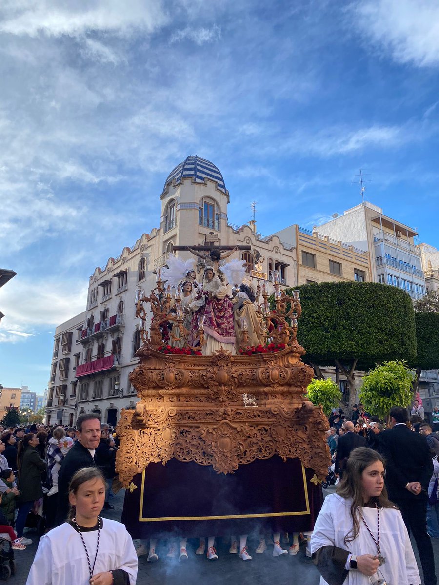 EVANGELIO | Lc 24, 35-48. “Mirad mis manos y mis pies: soy yo en persona”.

¡Feliz Jueves!