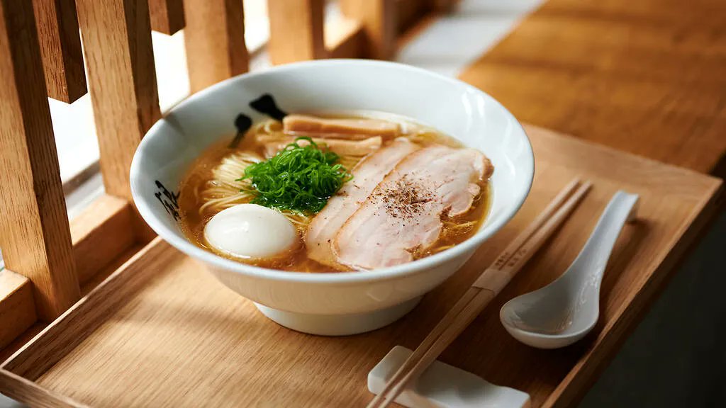 There are no Michelin-starred ramen restaurants left in the world after all three of Tokyo’s Michelin-starred ramen restaurants lost their star status in the 2024 guide. 🍜🍜🍜🍜