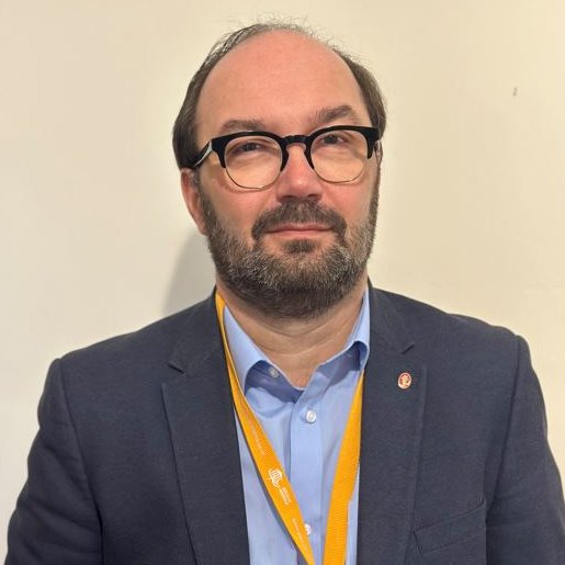 Delighted to announce Adam Szafranek is the new Clinical Director for Respiratory and Heart Services for <a href="/NUHMedicine/">NUH Medicine</a>.   Adam has been a cardiac surgery consultant at NUH since 2013 and is the training programme director in cardio-thoracic surgery for the East Midlands.