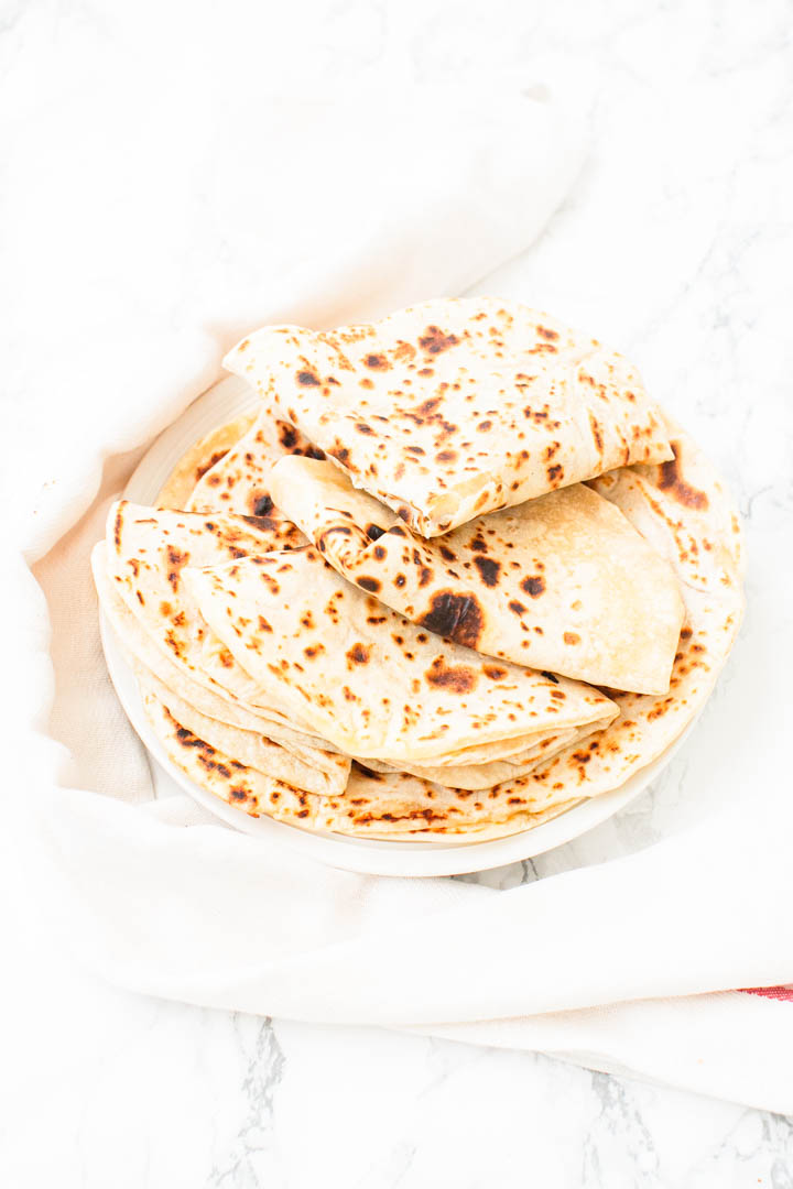 This cheese flatbread recipe is very easy to make and tastes delicious. Pliable, soft flatbread with cheese inside is a great side dish  thetortillachannel.com/cheese-flatbre… #recipe #recipes