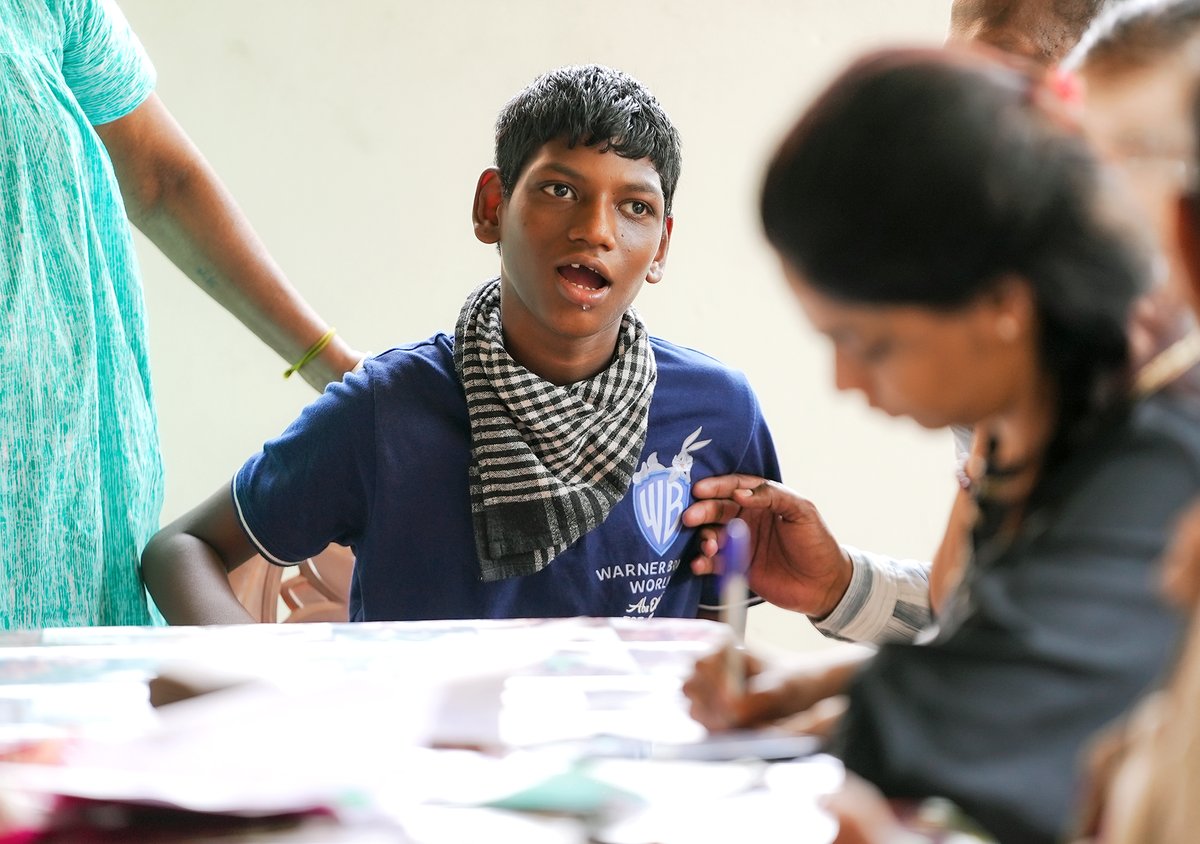 AmritaHospitals's tweet photo. #AmritaHospitalKochi, organised free #epilepsy treatment #camp at Amrita Special School in Thoppumpadi Valummel for differently-abled children. Neurology department experts led the camp, benefiting around 50 patients with essential medical care.

 #AIDA #Childrenwithdisability https://t.co/oYlYYNBSDT