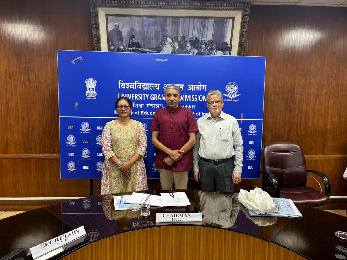 In the Interface meeting with the Vice Chancellors held on 04 April 2024, Prof. G.U. Kulkarni, President, JNCASR presented @jncasr's academic & research activities, as well as implementation status of NEP 2020, before the @ugc_india Chairman, Prof. M. Jagadesh Kumar @mamidala90