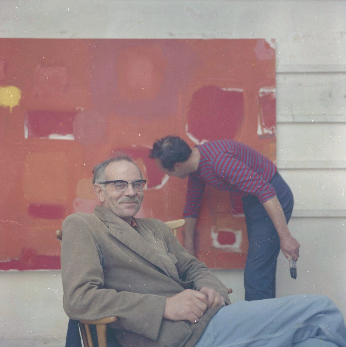 #ThursdayThrowback #FromTheArchives This photograph, taken by Adrian Flowers, shows artists Terry Frost and Patrick Heron, in May 1959. They are in Heron’s studio, at the iconic Porthmeor Studios, St Ives. © Adrian Flowers Archive