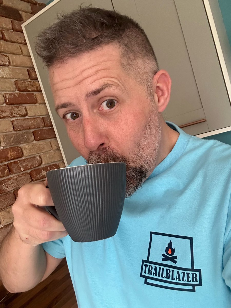 AngryBritain's tweet image. Angry wears @ExplorerCoffees EC Clothing Trailblazer t-shirt 👕 Size: Fat.

Coffee cup, model’s own.

Get yours at: explorercoffees.com

#followthecompass
#angrybritainsnexttopmodel