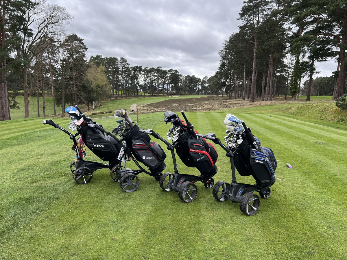 Content creation and product testing day with @GolfMonthly & @MotocaddyGolf at the superb @worplesdongolf which given the recent weather, was in great condition. We played out an honourable halve match too 🤝 rematch needed! #motocaddy #producttesting #golfmonthly