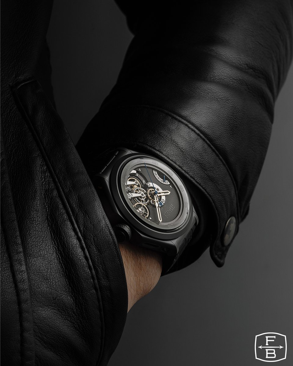 This new collection is open to customisation in a wide range of options. In all, more than 200 variations can be simulated on an online configurator specifically created for this model.

#FerdinandBerthoud