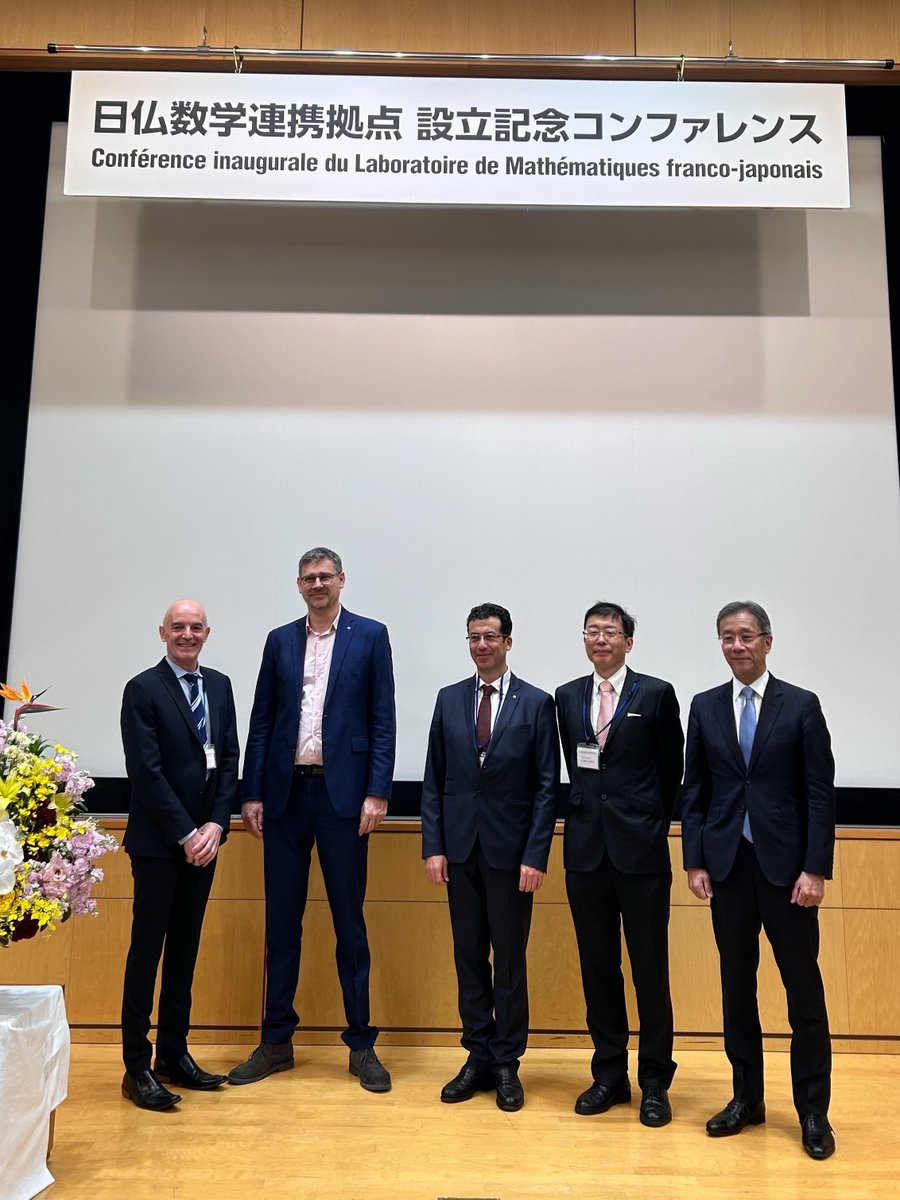 L’inauguration du laboratoire FJ-LMI @CNRS, la première institution entièrement dédiée à la collaboration 🇫🇷🇯🇵 dans le domaine des #mathématiques, a eu lieu aujourd’hui à @UTokyo_News ! Il permettra l’accueil de 🇫🇷 sur le long terme pour mener des projets avec des partenaires 🇯🇵.