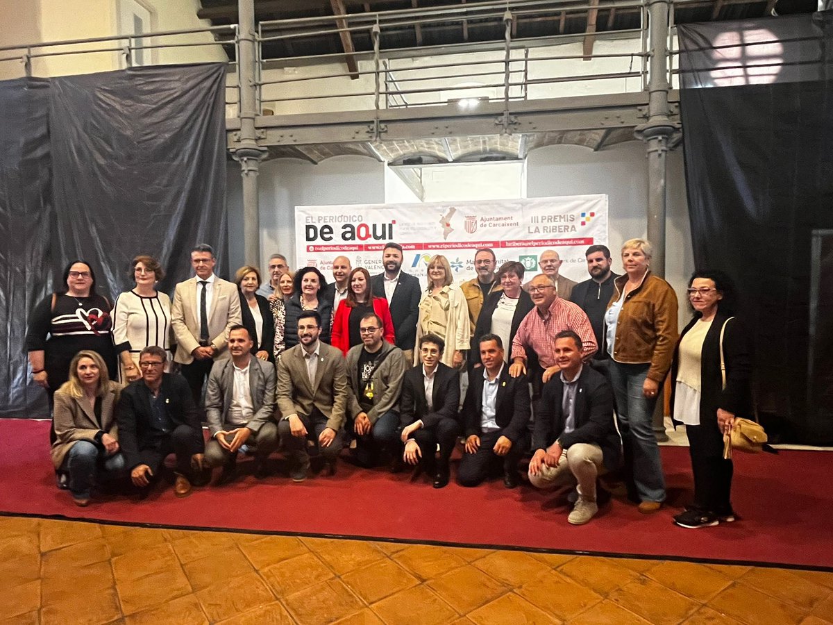 pspvriberalta's tweet photo. 🎬Assistim als premis de @AquiLaRibera.

👏Reconeixement al teixit econòmic, social e institucional de la comarca per les seues aportacions als nostres pobles.

✅Moltes gràcies a @Perevalenciano i tot el seu equip pel treball de difusió del món local.

#PREMISEDPA https://t.co/EzUPWqxnOh