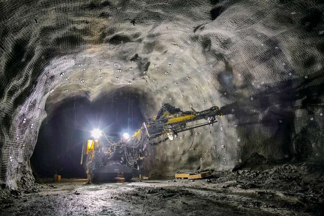 nathan_sangwa's tweet image. Nous souffrons dans les mines,mais ceux qui dorment dans l'assemblée touchant à la fin 33.000$ veulent encore être ministre ohh pays de mzee Kabila ayons k même le sens d'humanisme