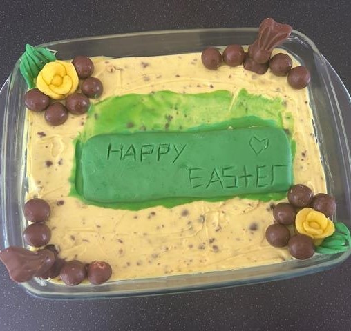 commonthreadltd's tweet photo. It's not Easter at Common Thread without a Bake Off!

Here are the winners from our Easter Bake Off for our houses. There were so many delicious treats to sample 😋 🍰 Swipe through to see the mouth-watering creations!

Well done to everyone who took part! https://t.co/0SoL5efWLv