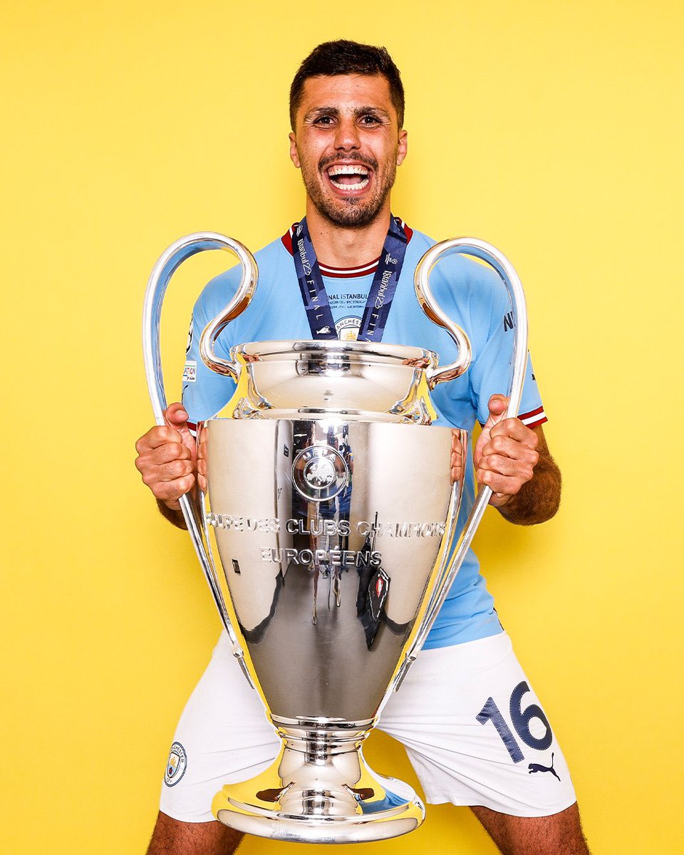 Top 10 goals scored by Rodri for Manchester city 💙

A thread  🧵💫