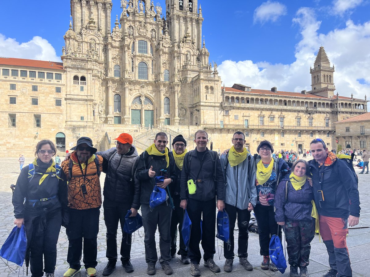 Lo han vuelto a conseguir , “SIN LÍMITES 2024” ha llegado a la Plaza del Obradoiro. aidemar.com/nuevo-exito-po…