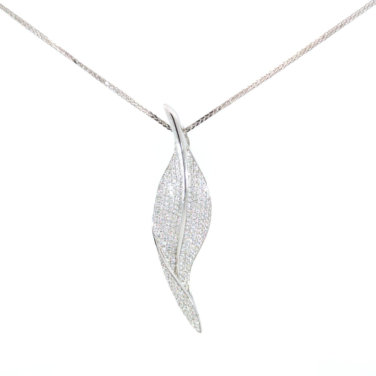 We're back open today and wanted to share this magnificent Diamond leaf pendant to kick of April's birthstone month.

1.10ct of sparkling 💎 are set into 18ct white Gold, shaped into this twisting leaf to sparkle from every angle.

#aprilbirthstone #diamond #diamondpendant #SBS
