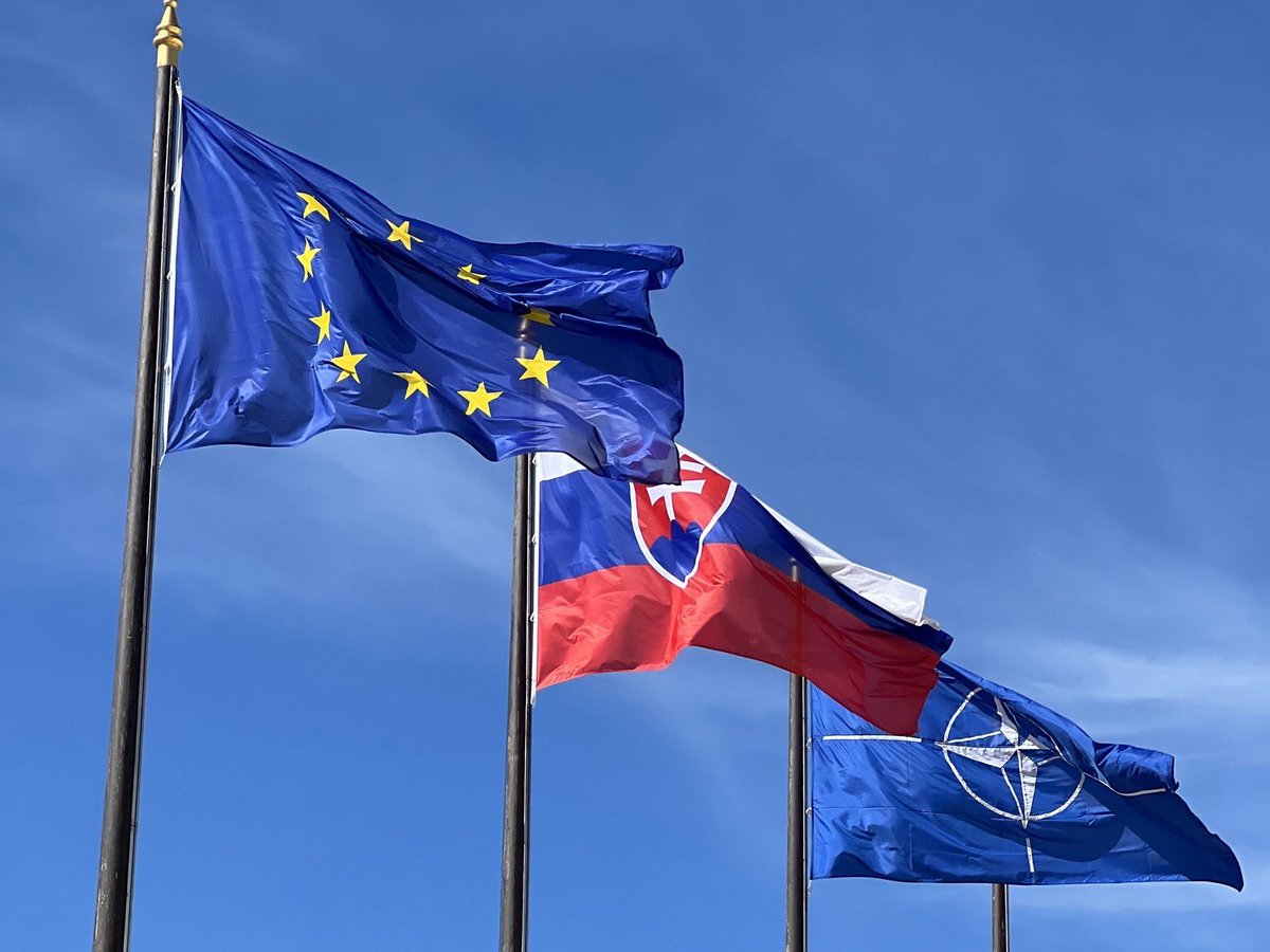 Today we celebrate 75 years since @NATO was founded. The world’s most powerful and successful defence Alliance protects freedom and democracy, provides safety and supports prosperity for its 32 member countries, including #Slovakia. As Russia’s aggression against our neighbour…