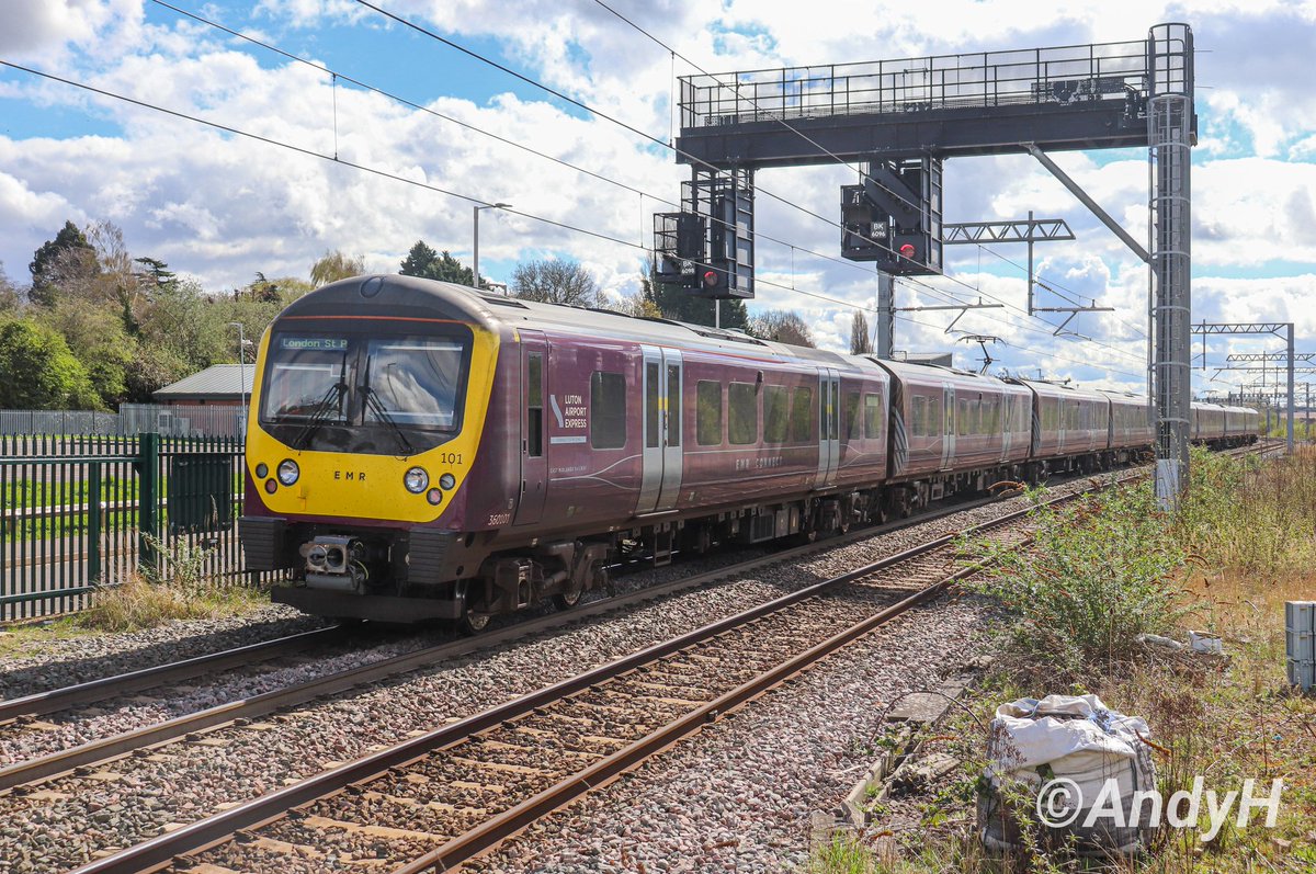 #ThreeSixtyThursday 360101 departs from Kettering, heading south away from the camera, with 1H32 13.09 Corby-St.Pancras on a sunny Easter bank holiday Monday. #EMR #MML #LutonAirportExpress 1/4/24