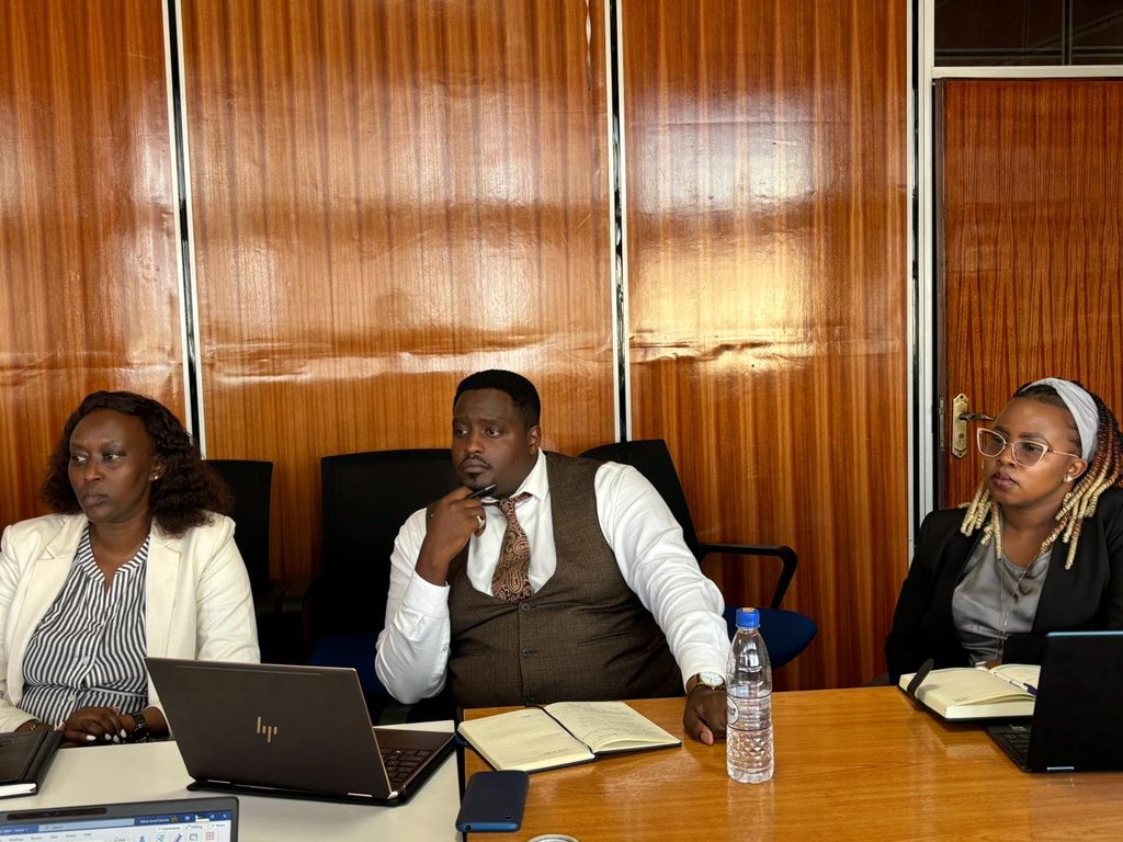 How do we spotlight climate issues in public sector management; particularly on Public Financial Management? Jointly co-hosted a meeting with @WorldBankKenya for stakeholders in private & public sector on Green Public Procurement.