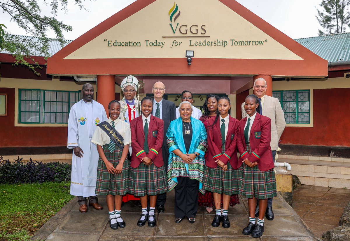 Her Excellency Margaret Kenyatta, the former First Lady of the Republic of Kenya, arrives at Vanessa Grant Girls School for a thanksgiving service and the inauguration ceremony of the Junior Secondary School segment at the institution. Founded fourteen years ago in Rongai,…