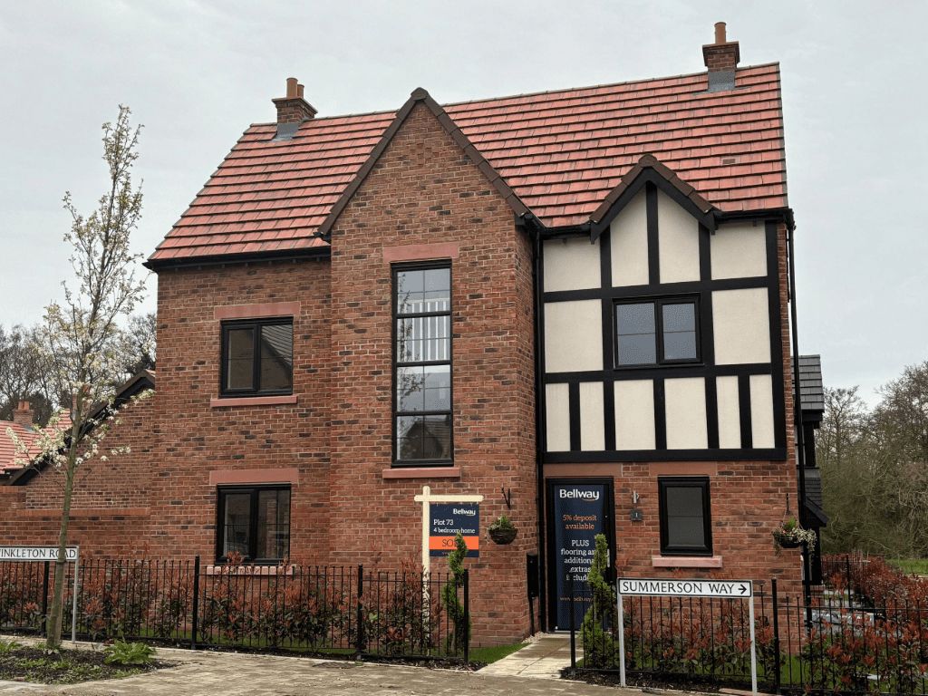 micanplastering's tweet photo. Project update: Bellway’s ‘Copperfields’ development🏡

Mican’s skilful team continues to work closely alongside Bellway &amp; its other appointed contractors to quality-assure each home’s plastering finish prior to completion.

📌Find out more: https://t.co/Ch4Mu81TUS https://t.co/U0yVnavx82