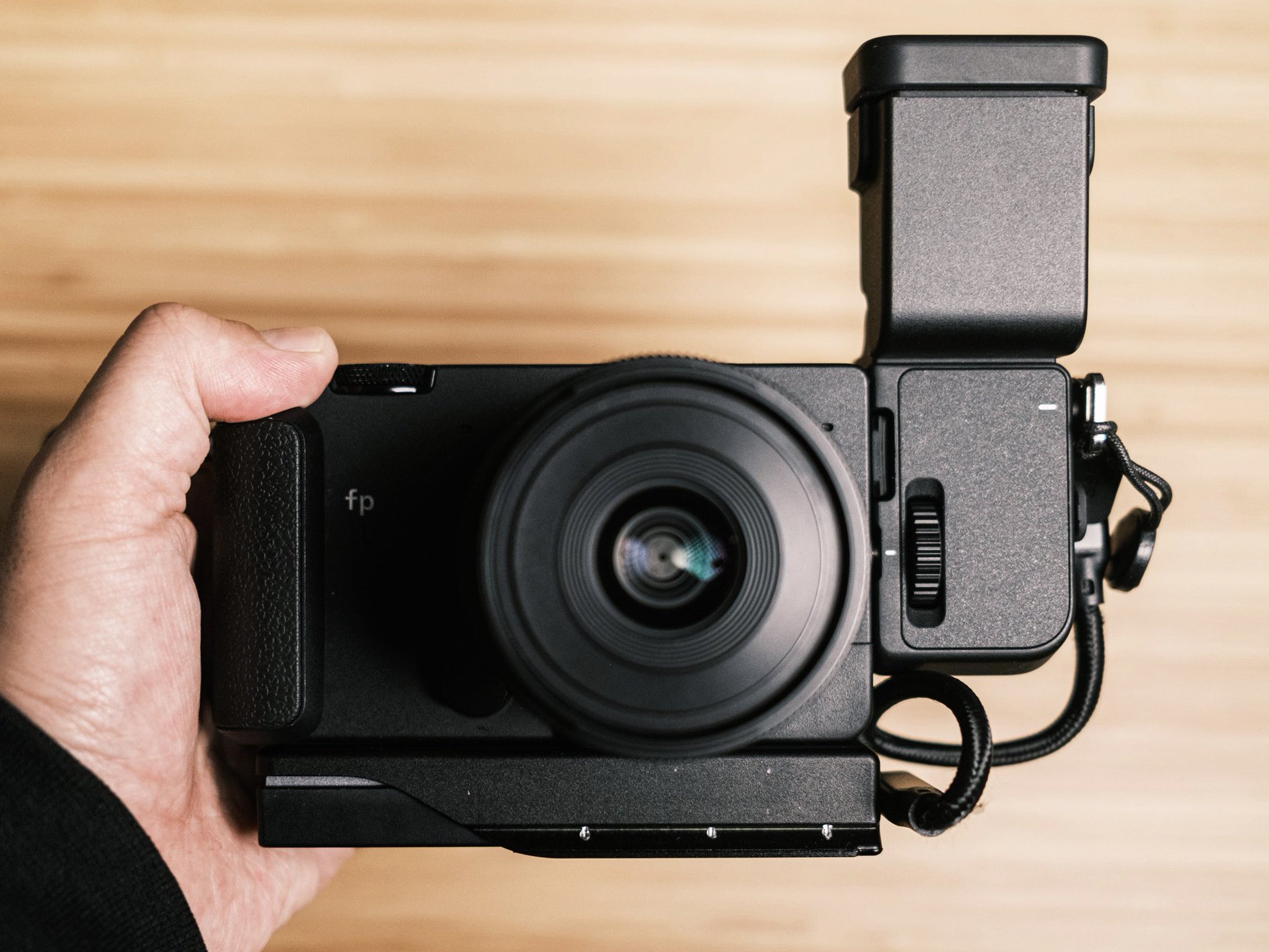 国内未発売 sigma fp SSDマウントセット 国内未発売 sigma fp SSDマウントセット さらに進化！SIGMA fpと