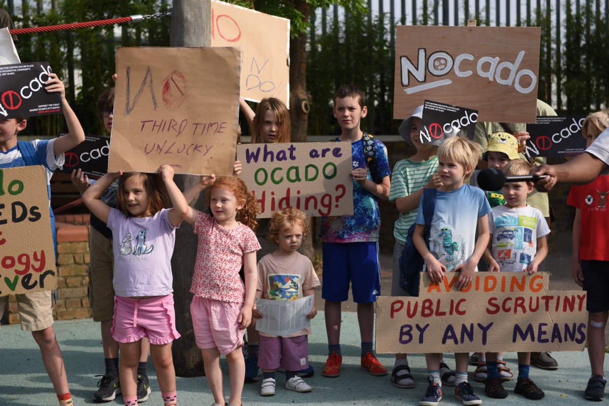 CampaignNocado's tweet photo. “250,000 children in our city suffer from #asthma which is exacerbated by and in many cases, caused by the air we breathe” 👇
Powerful letter @MumsForLungs calling for a #MayorforCleanAir + commitment to our ask for #SchoolSuperzones to protect little 🫁
https://t.co/UIa9fOBUwN https://t.co/WJXDlYIfVJ