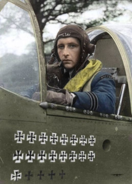 Maj. Stanisław Skalski, WW2 fighter ace and #BattleOfBritain hero, got a job in the air force of post-war Poland because the communists needed top pilots.

Then, sovietizing the army, they tried him as a spy and #OTD in 1950, put on death row.

He spent there a year but survived.