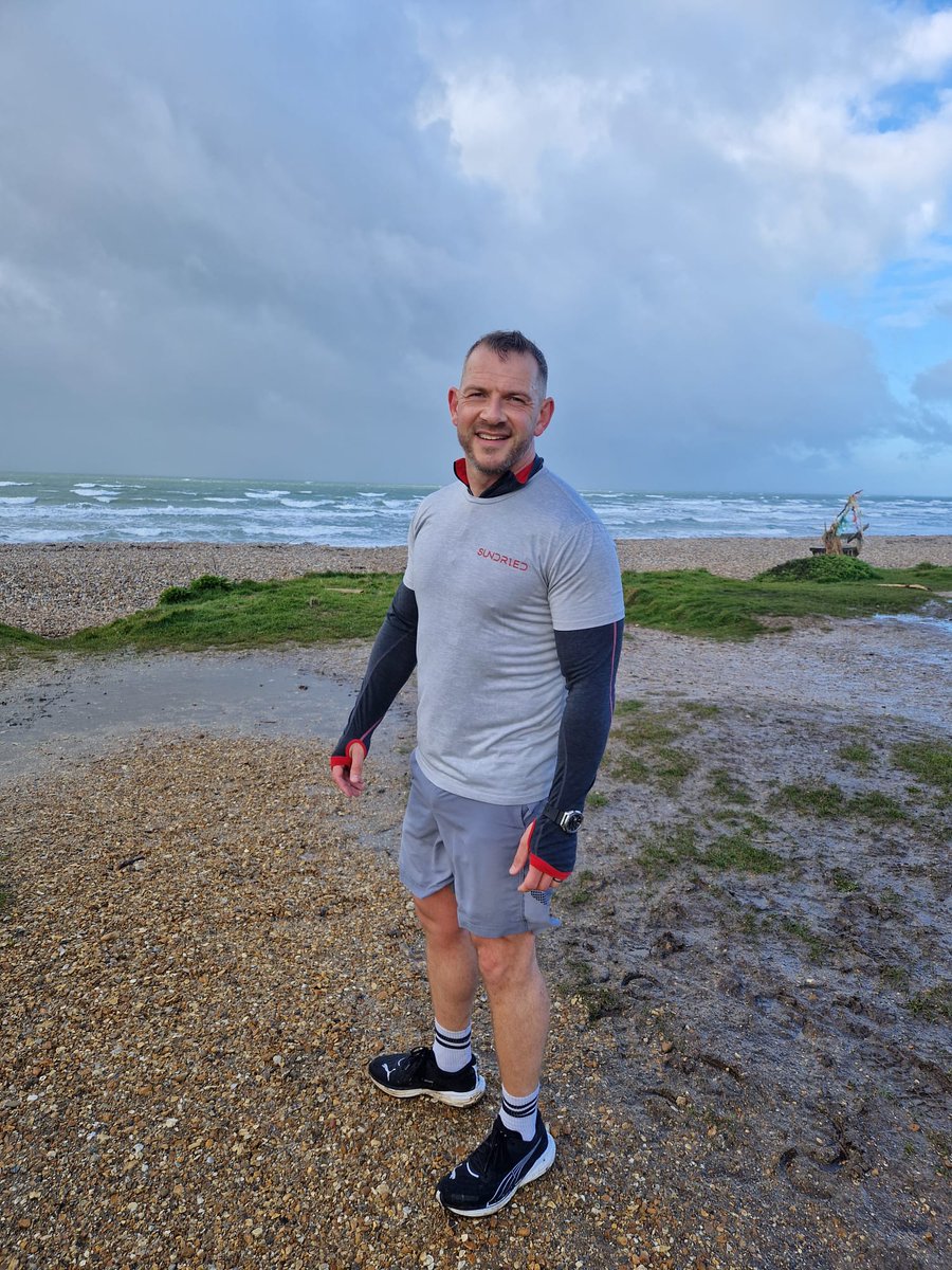 Day 4 of 'any-k-a-day' as part of the @Finnleyswarrior fundraising. We've done a walk around Willen Lake, a Hyrox training session, 7K beach walk yesterday and an 8K run on the seafront today. Trying to raise money for a very worthy cause: gofund.me/27c15d1c