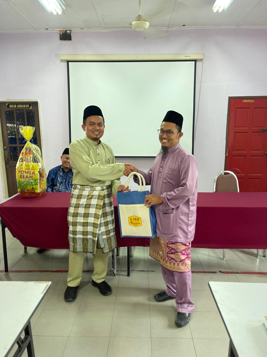 JKR Alor Gajah tweet media