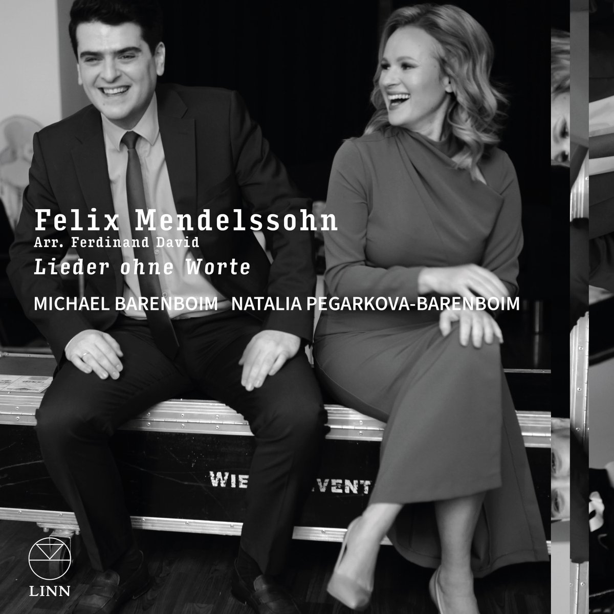 'These are performances we can admire without reservation and they make for compulsive listening.' @GramophoneMag reviews the new Mendelssohn album from violinist Michael Barenboim & pianist Natalia Pegarkova-Barenboim. ► Lieder ohne Worte is out now: lnk.to/MendelssohnLie…