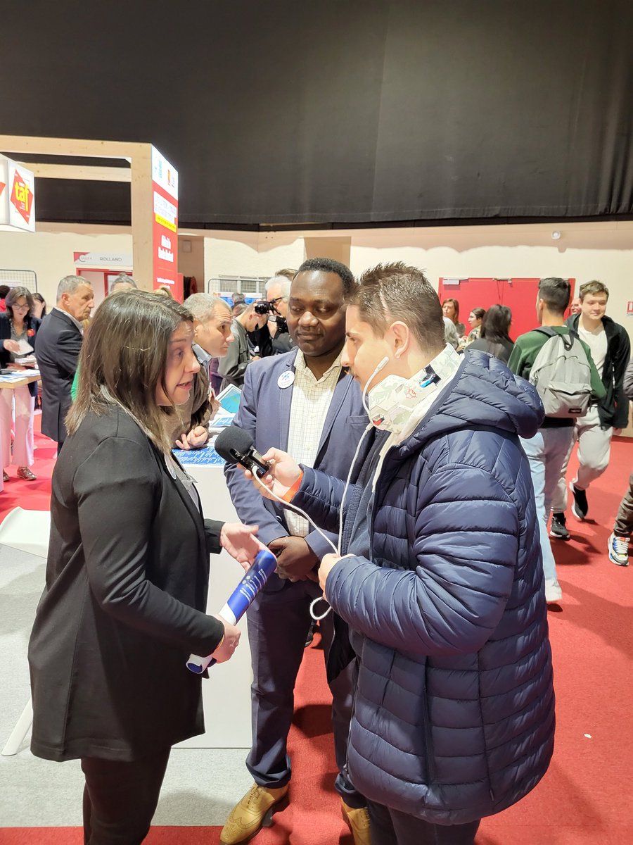 #TAF <a href="/Carcassonne/">Carcassonne Central</a> jour J pour l'emploi et la formation avec entre autre 96 entreprises qui proposent plus de 700 postes <a href="/FTravail_OCC/">France Travail Occitanie</a> <a href="/Occitanie/">Région Occitanie</a> <a href="/MissionLocale11/">MLOA</a> <a href="/Capemploi11/">Cap emploi 11</a>