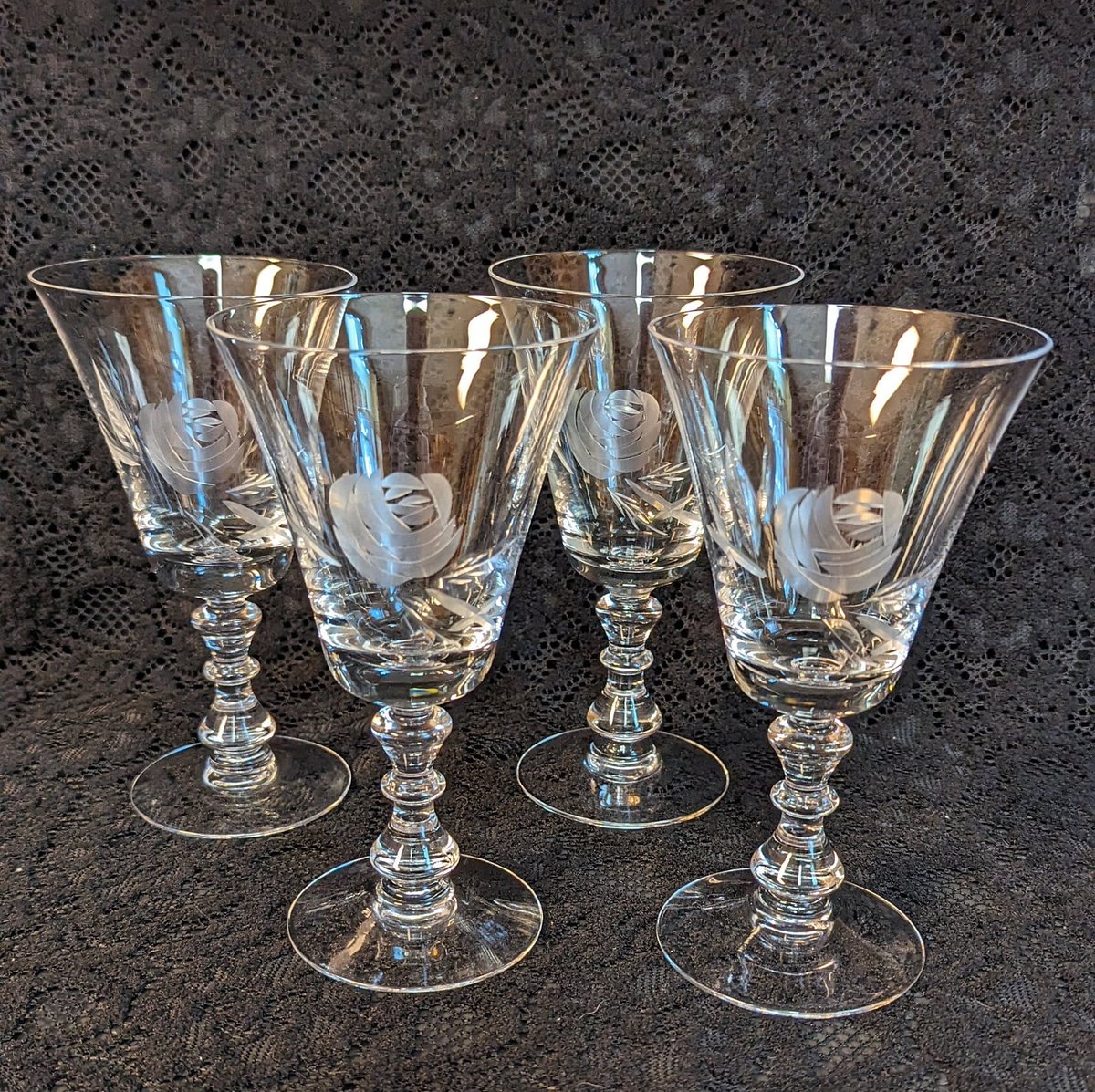 Set of 4 - Rare FOSTORIA Rose Pattern, Etched Hand-Blown Crystal Water Glass,  6 3/4' Tall, Holds 8 oz., Mid-Century, 2 Sets Available, MINT tuppu.net/f392cc89 #AmazingFunVintage #Etsy #McmBarware