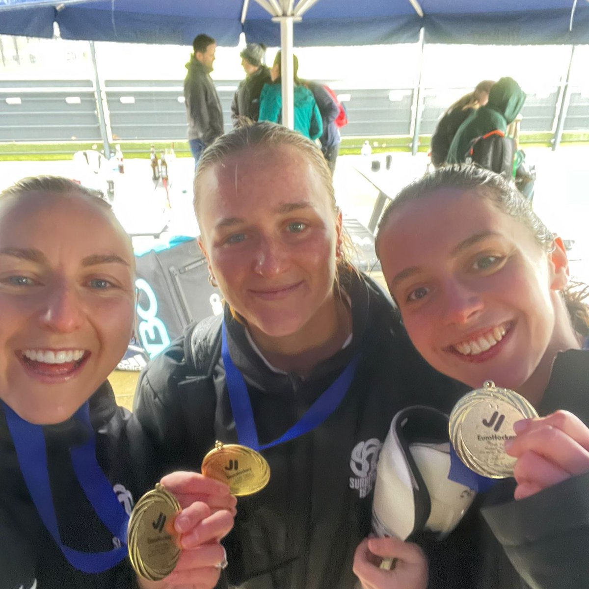 🏆  Surbiton crowned Champions 🏆 

Over the weekend Surbiton claimed EHL Club Trophy Gold! Unreal performance from the whole team!

Photo credit - Jan-Peter Mohwinkel @jpmsportfotografie