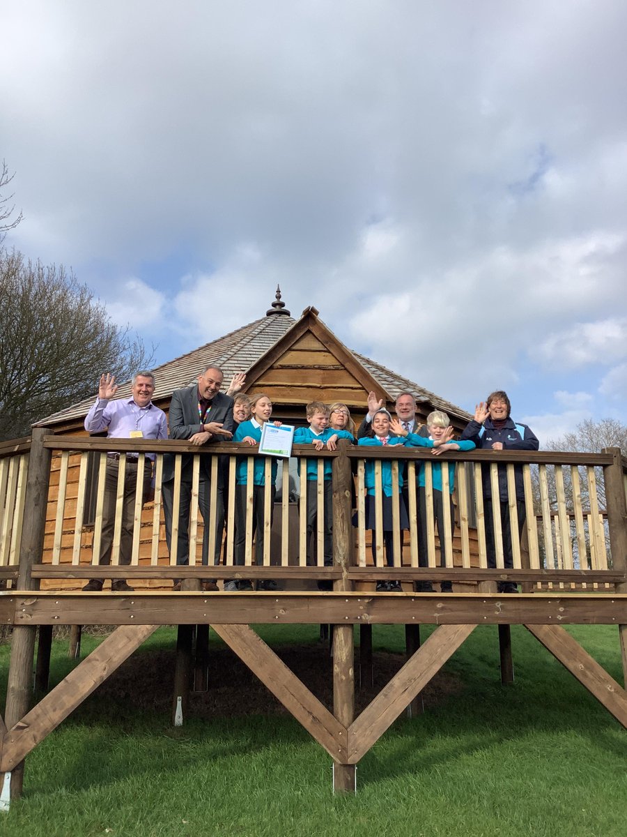 Congratulations to @Bridgewater_Sch in Hertfordshire reaching Modeshift STARS Outstanding Accreditation. Hear about how they developed their #TravelPlan and the schools Modeshift STARS Journey ⭐🚶🛴🚴 Find out more about their campaign initiatives 👉🔗ow.ly/nW2650R7rOy