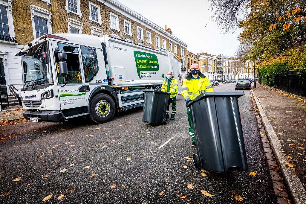 Remember, bin collections will take place a day later than usual this week because of the Easter bank holiday. Check the full schedule and your amended collection dates: orlo.uk/NPLEv