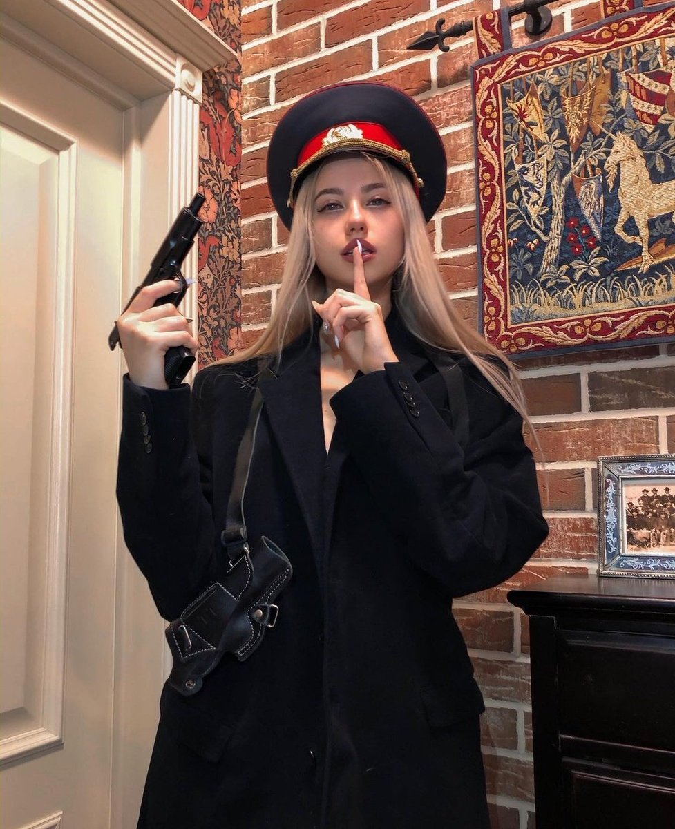 temsu_walling's tweet photo. #Romanova 🇷🇺 https://t.co/JHRtVWK4FZ