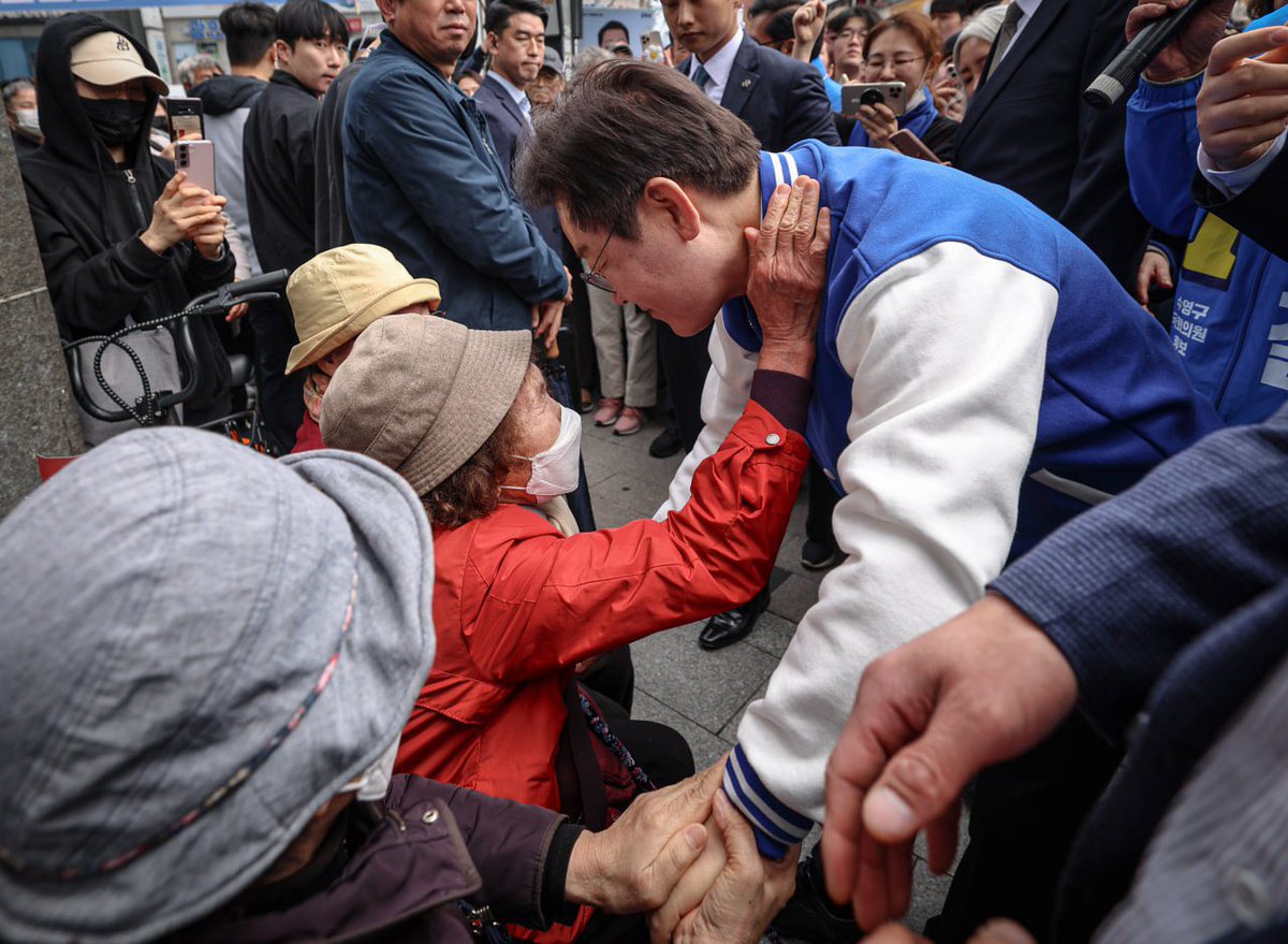 Jaemyung_Lee's tweet image. 언제나 봄 날씨처럼 따뜻하게 맞아주시는 우리 어머님들..
건강 걱정해주시는 포근한 마음에 잠시나마 묵은 피로가 사라집니다.