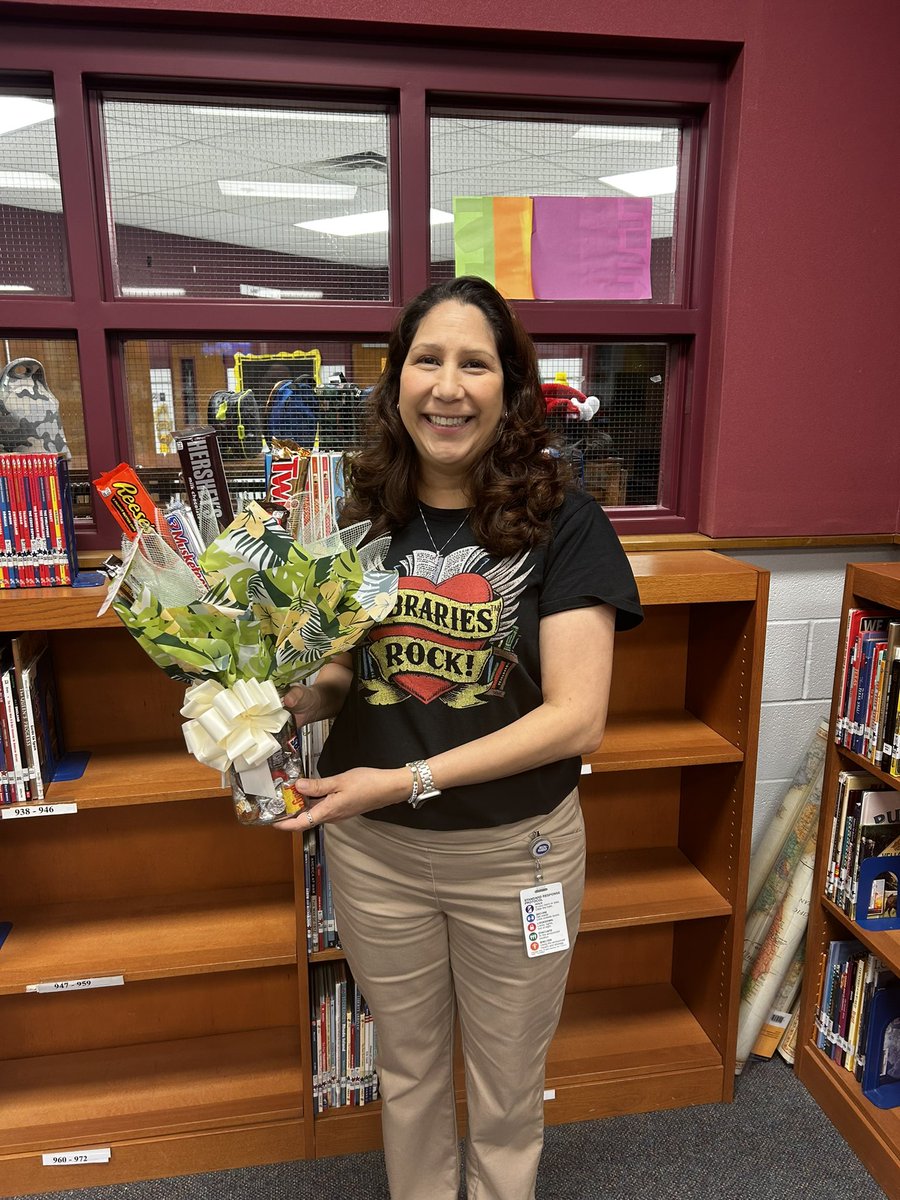 Happy School Librarian Appreciation Day, Mrs. Pais! Thank you for all you do❤️📚🌟 @NISDCarson