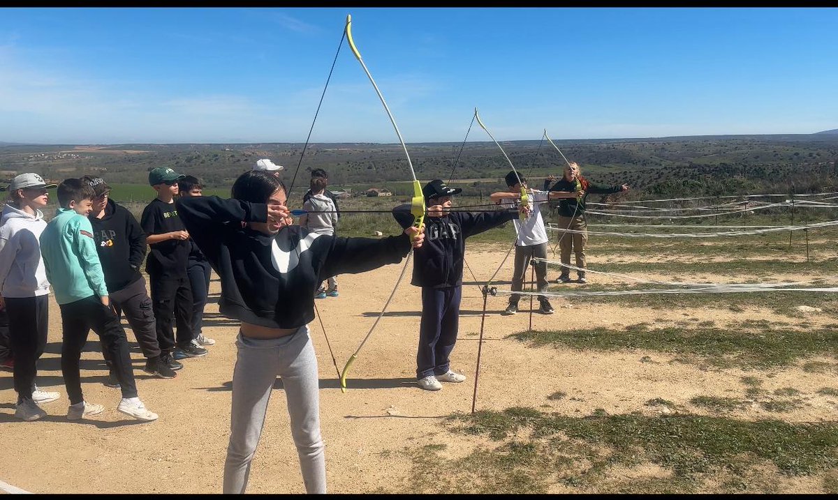 Desde emocionantes juegos de equipo hasta actividades creativas, nuestros alumnos están fortaleciendo lazos, desarrollando habilidades y creando amistades que siempre perdurarán. 

¡La aventura continúa! 🌟

#ConvivenciasEscolares #AprendizajeExperiencial