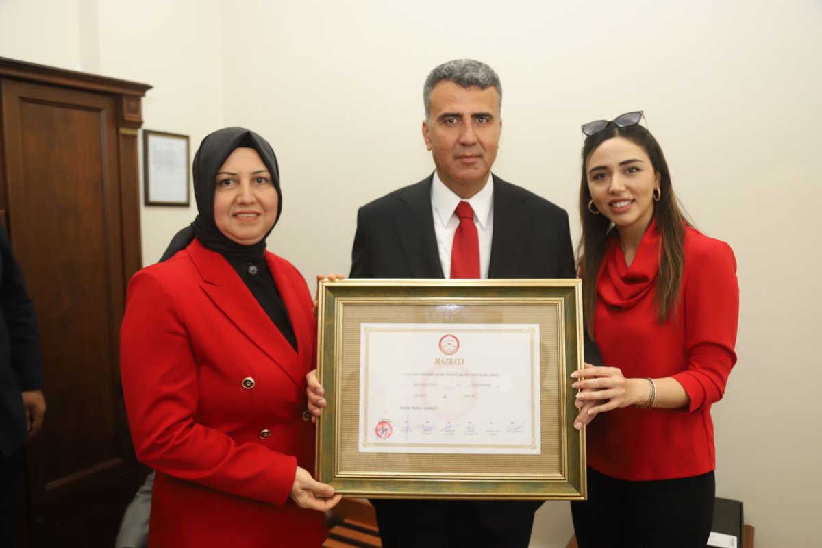 bekiraltantr's tweet photo. 6. Dönem Mazbatamızı aldık.
Hayırlı olmasını diliyorum. https://t.co/32i2xlE9eU