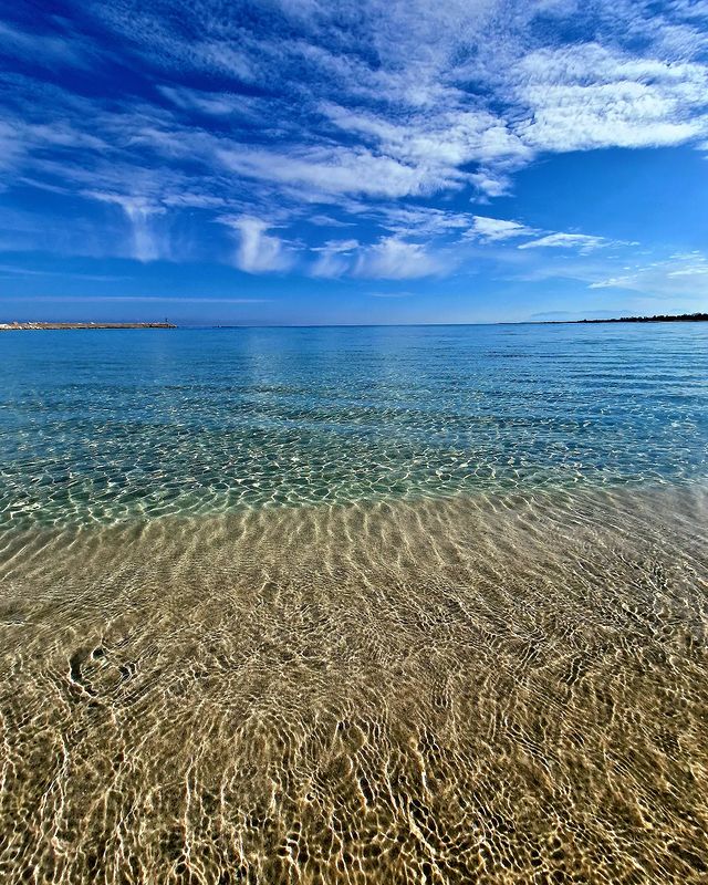 L'essenziale è "visibile" agli occhi!

#QuelCheNonDici 
#VentagliDiParole 

📸Marcello Ingrassia 
Limpidezza d'aria e d'acqua...