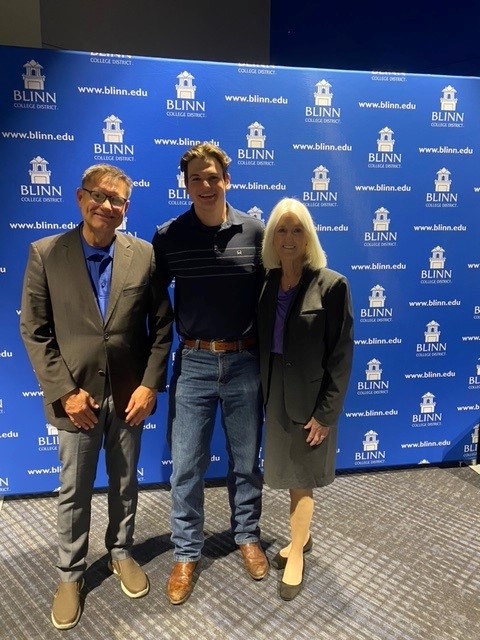 Vice Chancellor Marcelo Bussiki and I had the pleasure of meeting @BlinnCollege-Bryan Campus student Legend Hoffman of Carthage, Texas, yesterday!