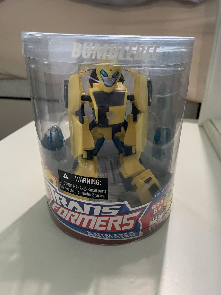 PaperPlaneTF's tweet photo. I need help!

I've got these TFA Leader Class figures in cylindrical packaging and idk what they're worth. Even Keyan Carlile, the resident Animated expert, hasn't heard of these two guys!!

If anyone can help me price them, or give me more info, I would really appreciate it!! https://t.co/iPYri3pz5C