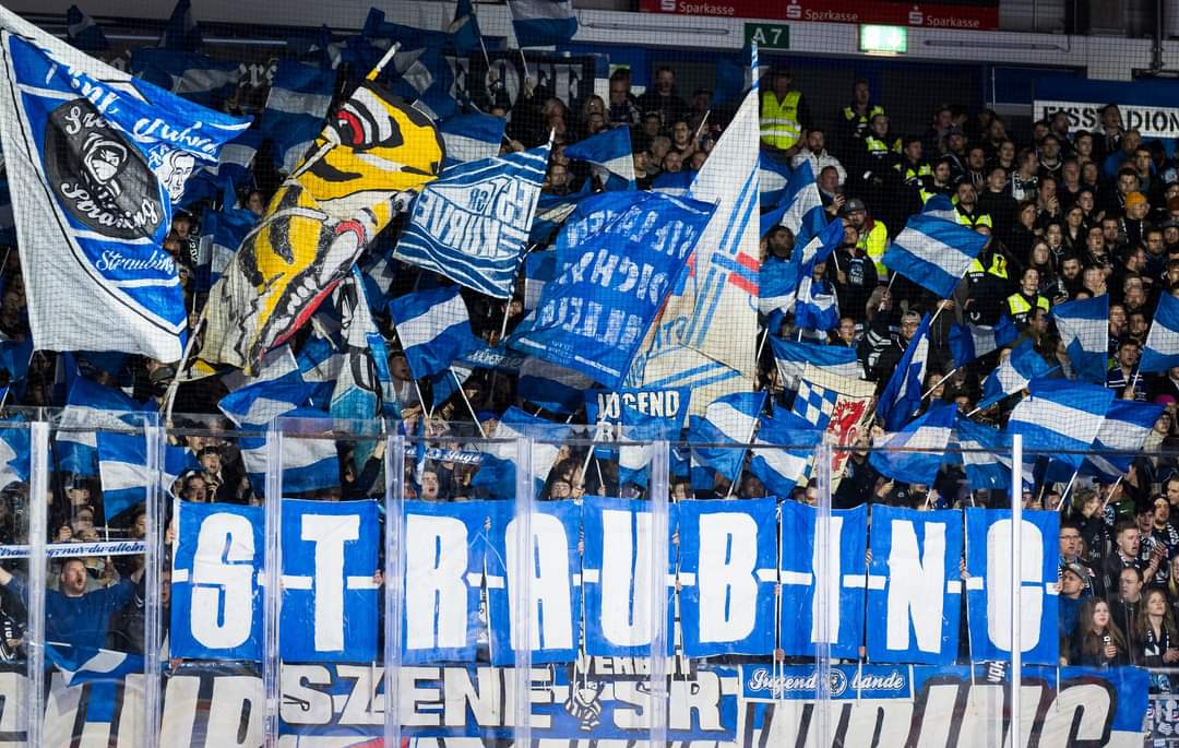 srtigersfans's tweet photo. Tickets für Halbfinale Spiel 4 am #Pulverturm sind ab sofort erhältlich 🏒🔥
Stadionkasse - VVK-Stellen und hier online: 🎫 https://t.co/m07zXJYs1Z
#STRvsEBB | HF 4 | #STREBB
#tigershockey #straubing #pennydel https://t.co/1pyYmkdMee