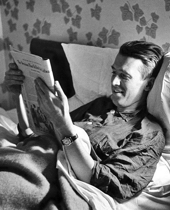 Jimmy Stewart keeping up with the news from bed, 1945. #oldhollywood #vintagehollywood #vintagephotography #vintagebooks #vintagereaders